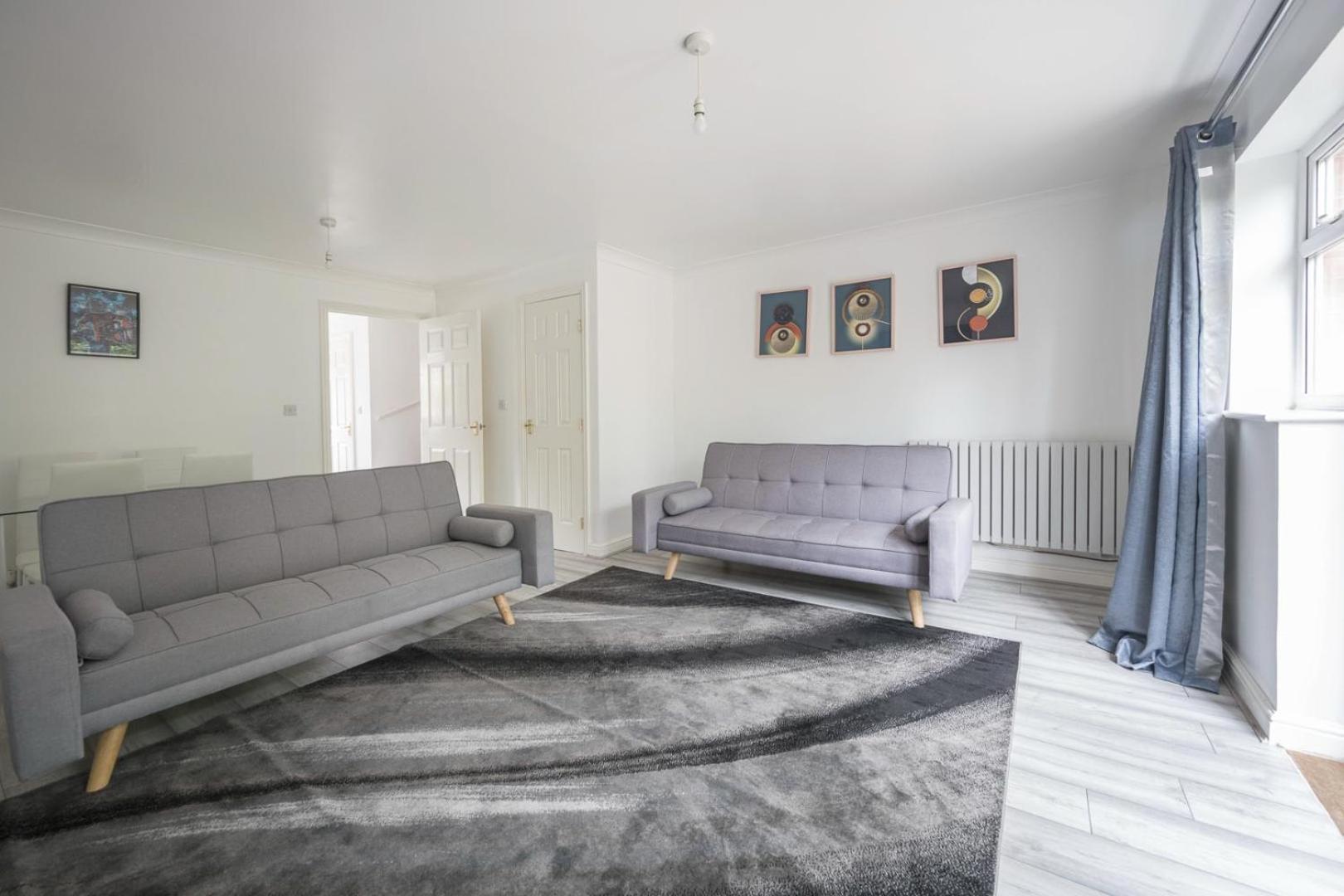 House-Sleeps7-Parking-Garden-Sportschannels Maidstone Exterior photo