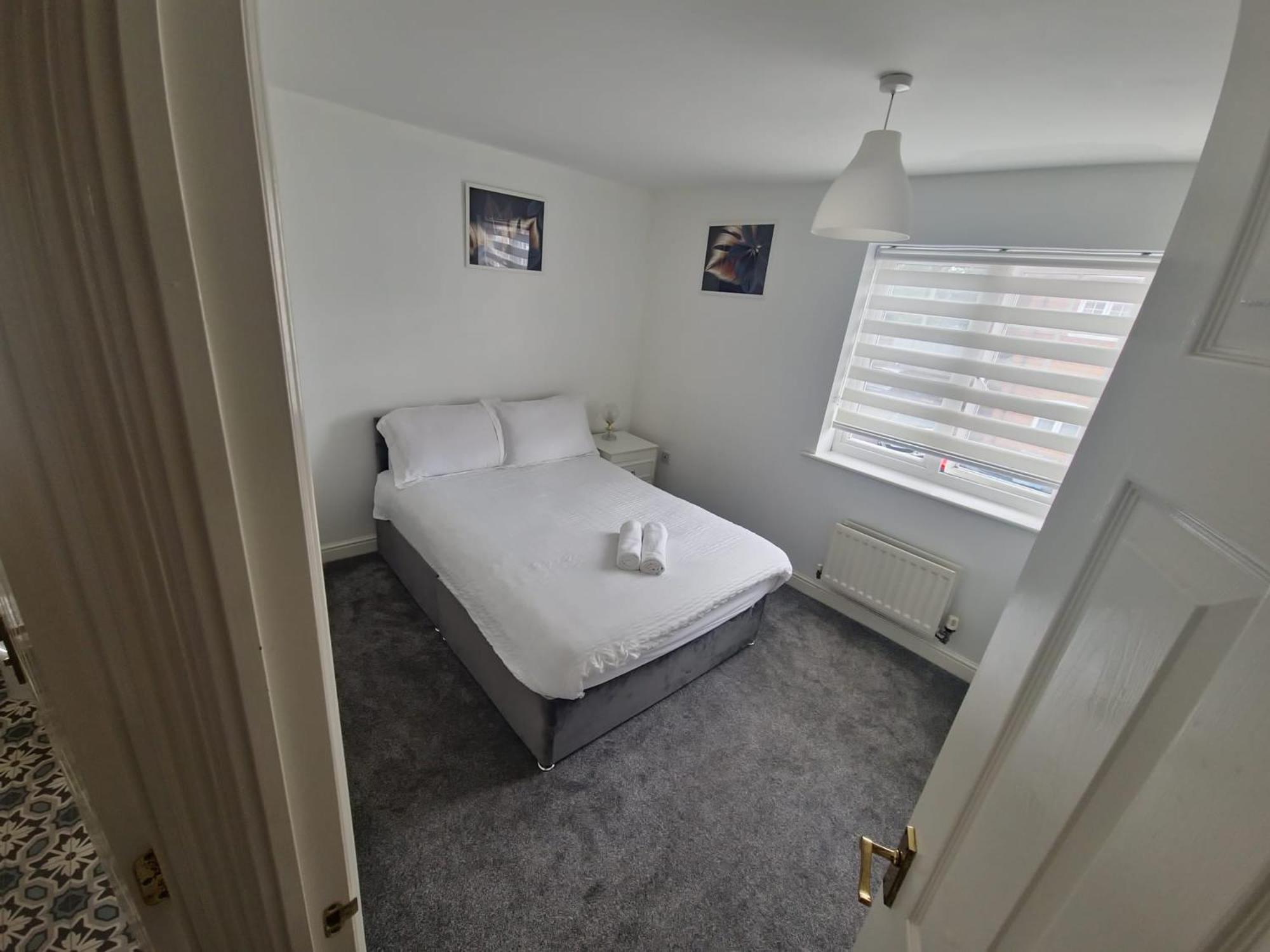 House-Sleeps7-Parking-Garden-Sportschannels Maidstone Exterior photo